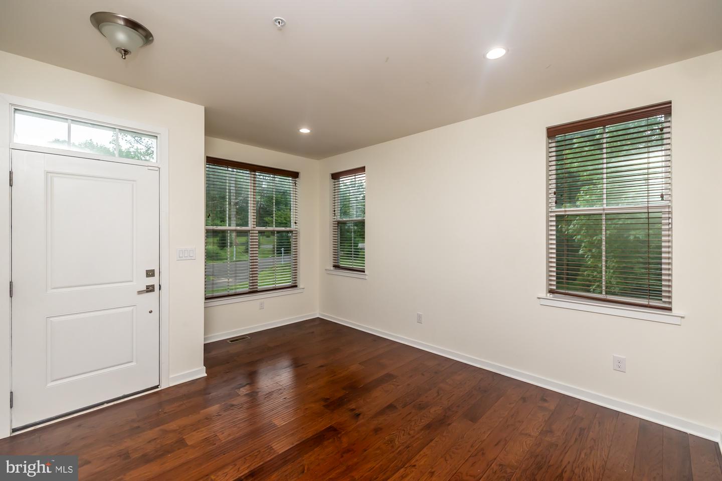 401 Wynstone Ct Property Photo 5