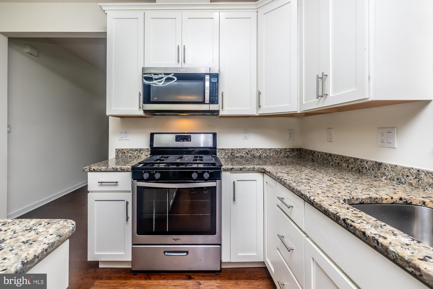 401 Wynstone Ct Property Photo 10