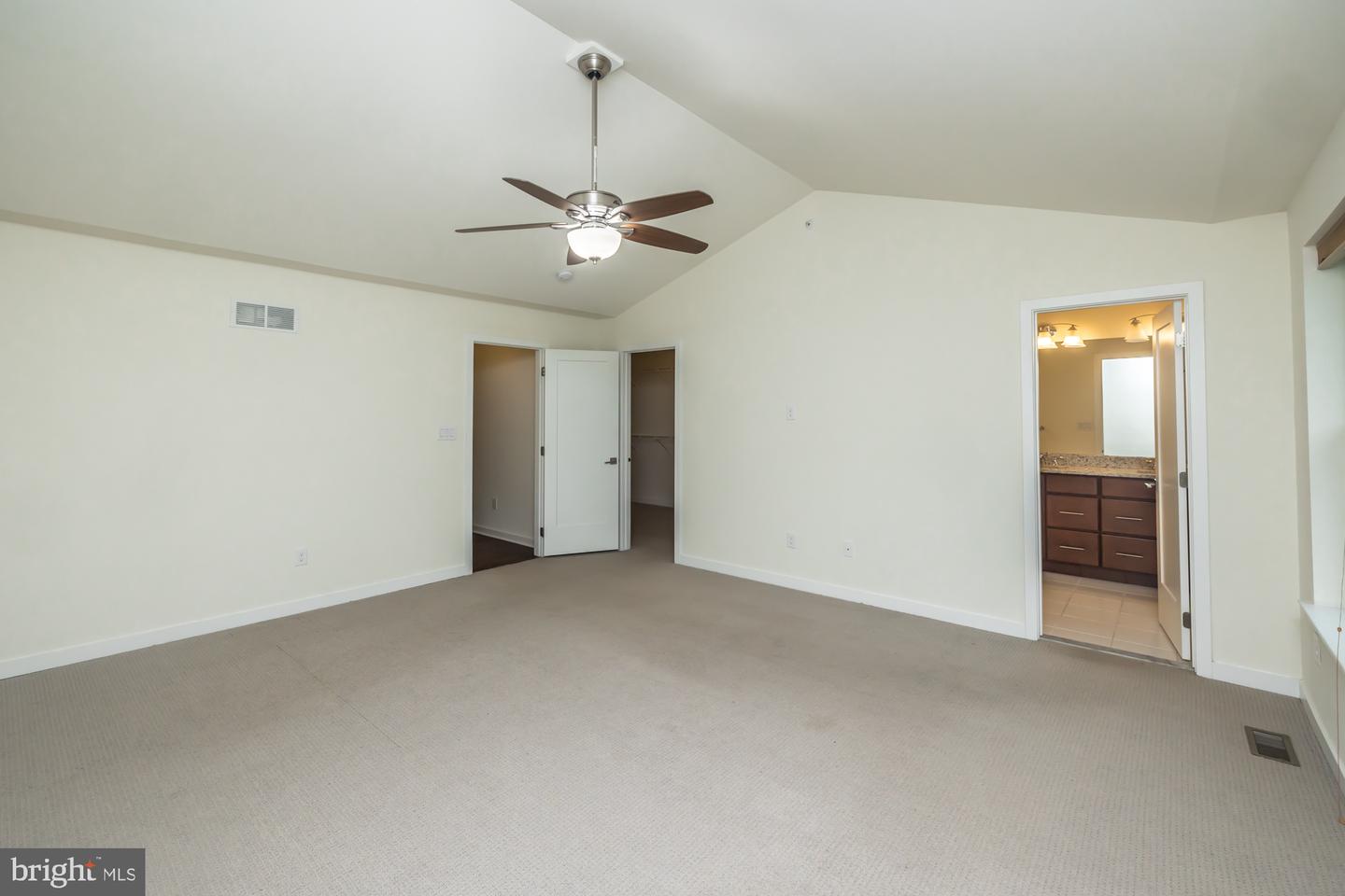 401 Wynstone Ct Property Photo 23