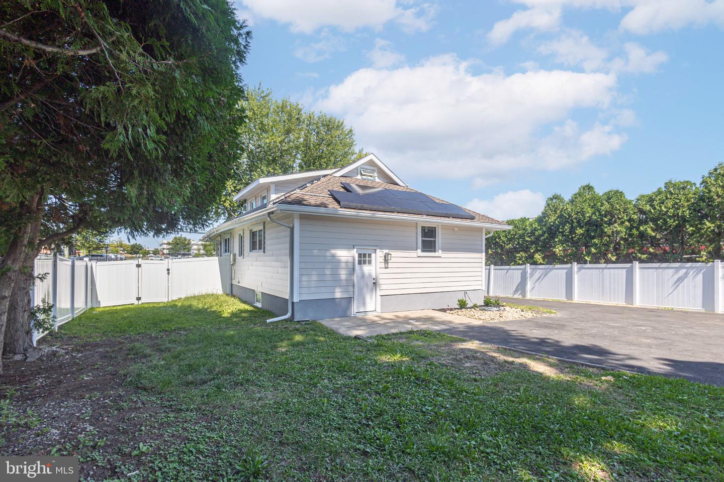 3017 Blair Mill Rd Property Photo 45