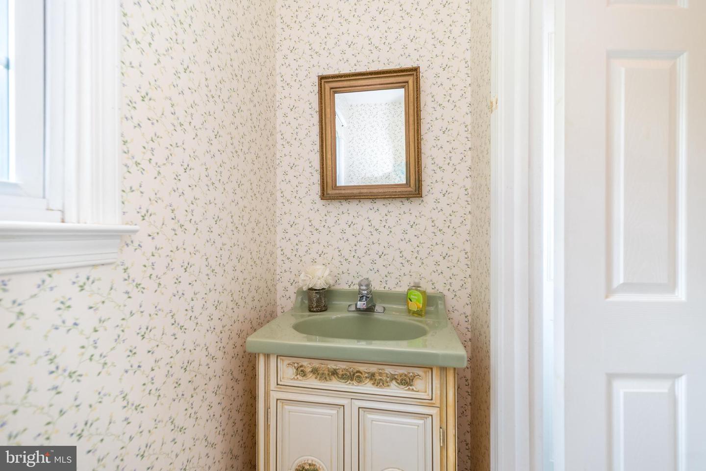 1724 Howe Ln Property Photo 32