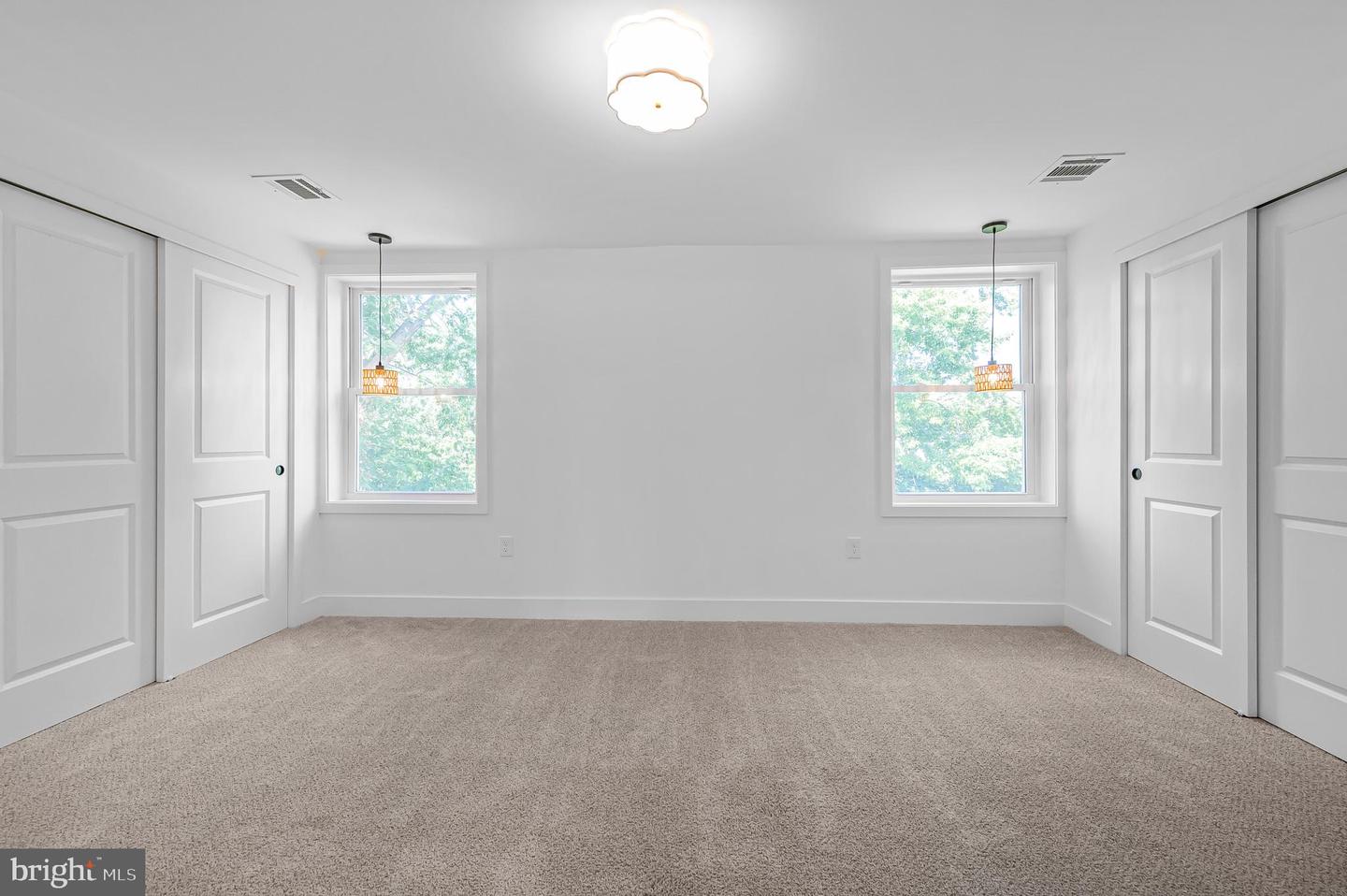 1644 Fairview Ave Property Photo 35