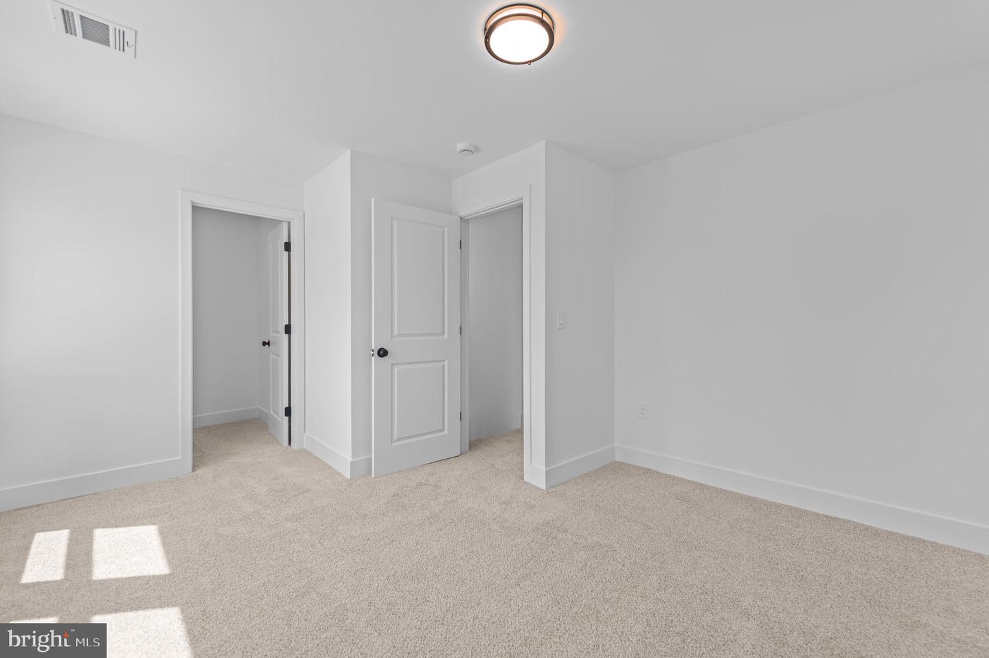 1644 Fairview Ave Property Photo 43