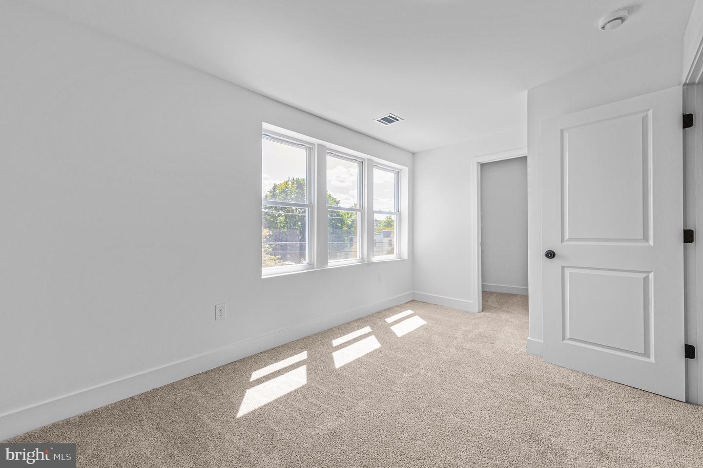 1644 Fairview Ave Property Photo 44