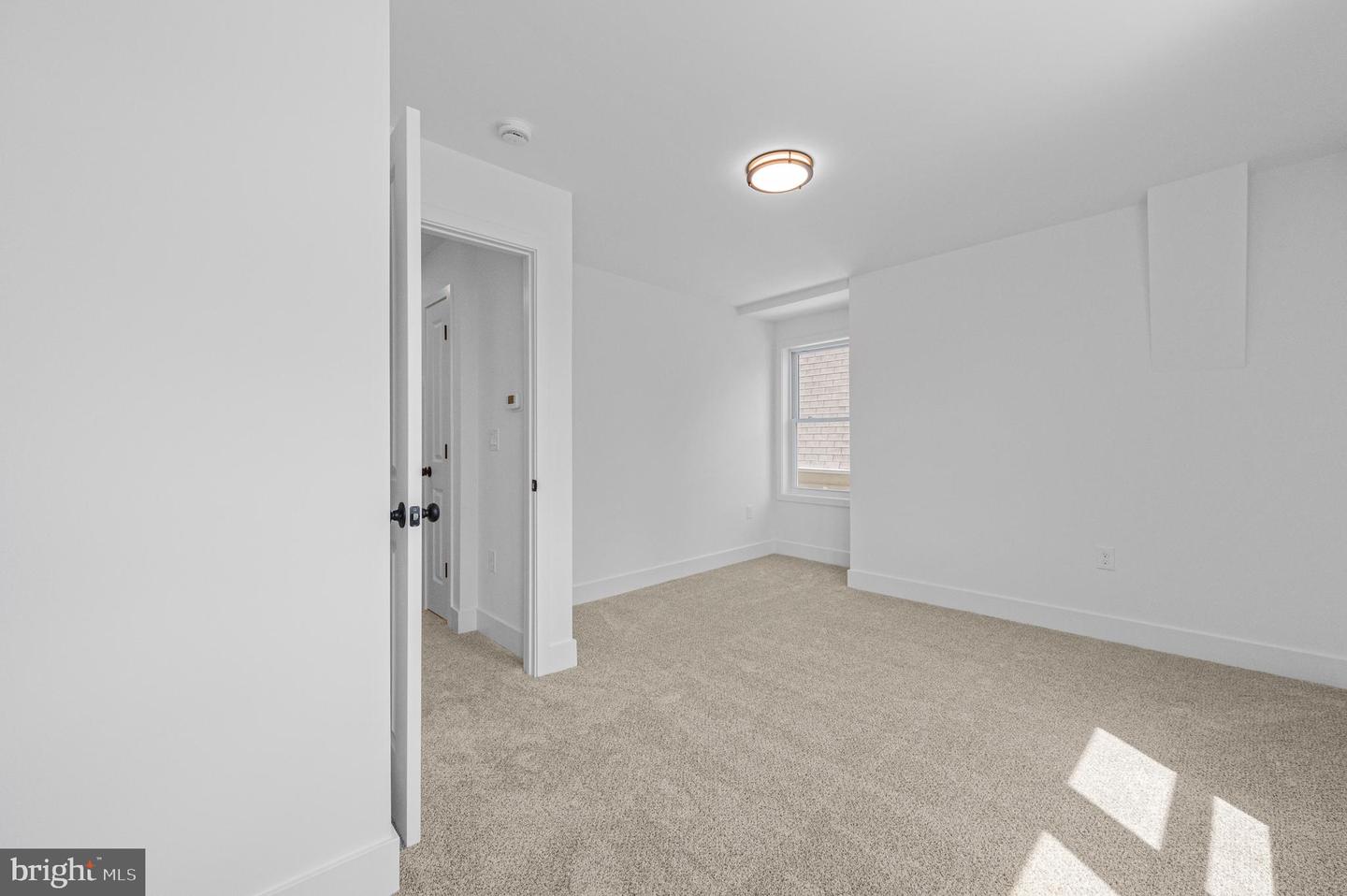 1644 Fairview Ave Property Photo 46