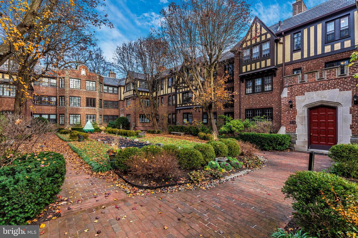 415 CITY AVENUE #H-1 Property Photo 1