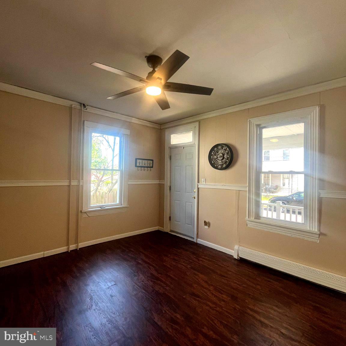 570 Jefferson Ave Property Photo 2