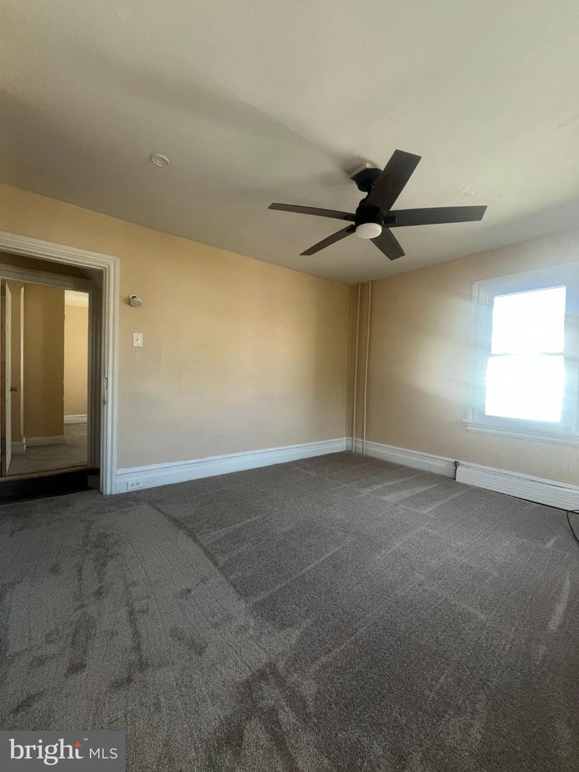570 Jefferson Ave Property Photo 6