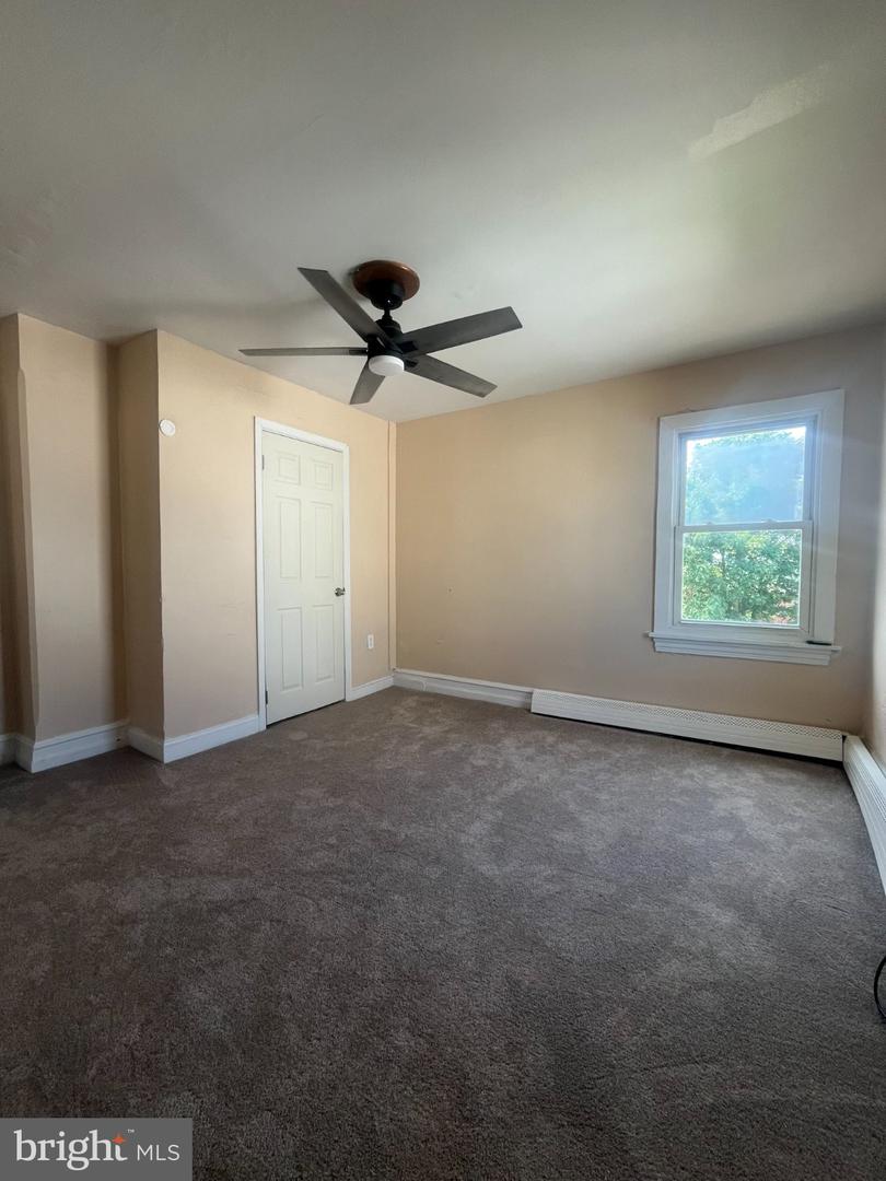 570 Jefferson Ave Property Photo 8