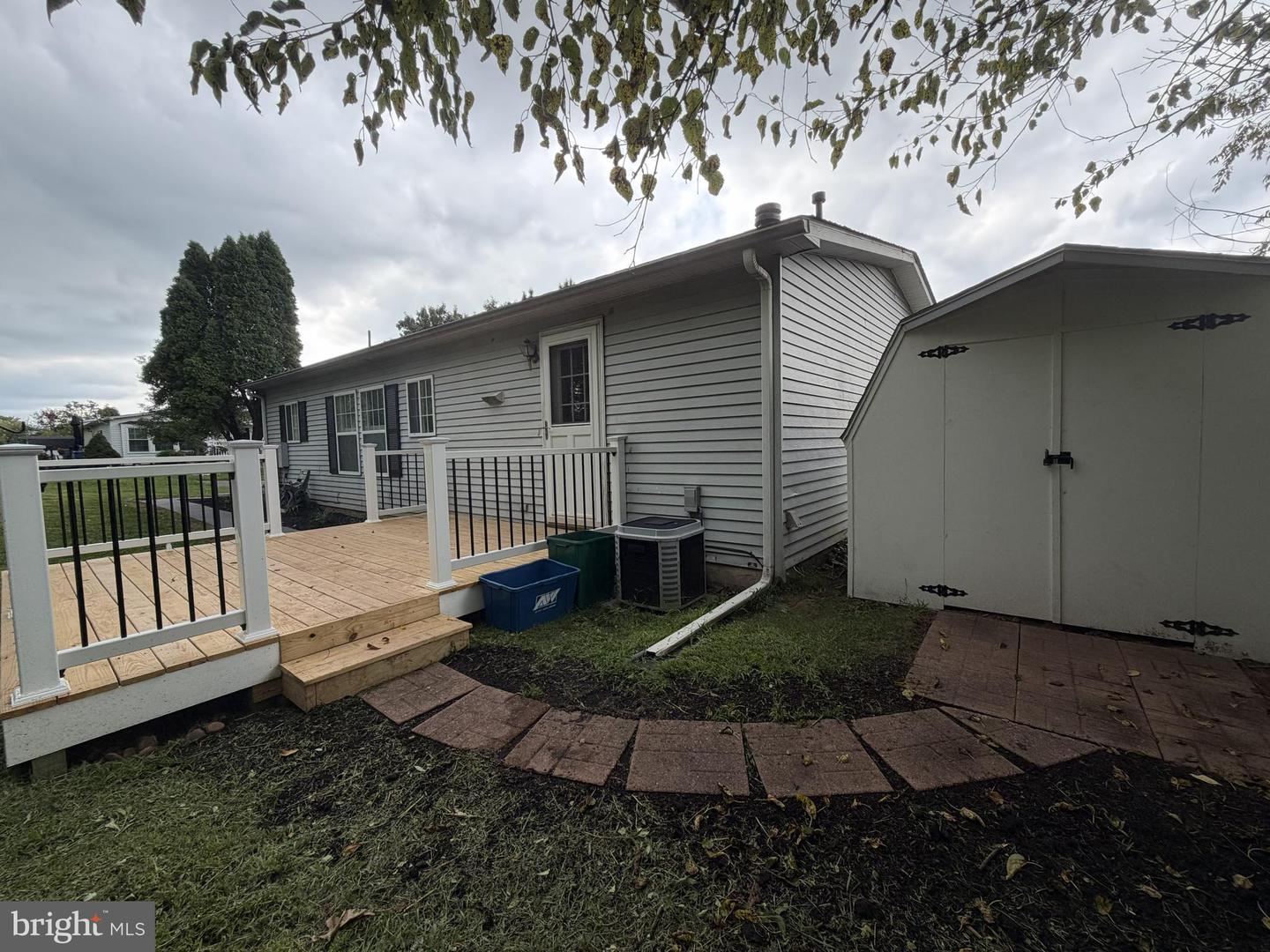 24 Shagbark Ct E Property Photo 25