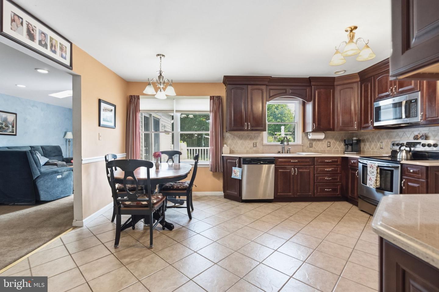 303 Fox Trl Property Photo 16