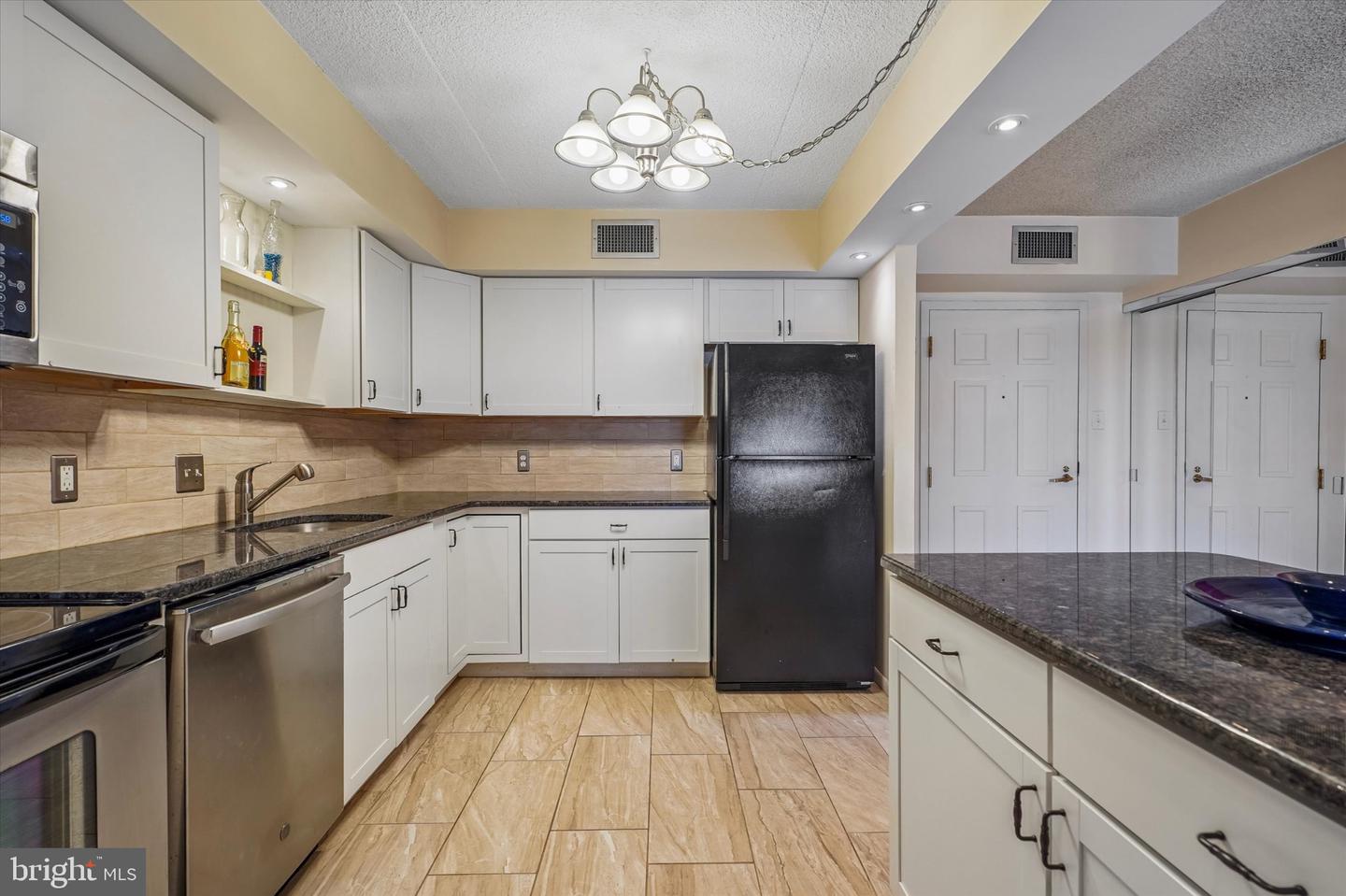 10502 Valley Forge Cir #502 Property Photo 2
