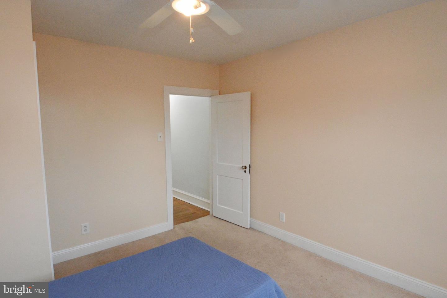 551 E Broad St Property Photo 29