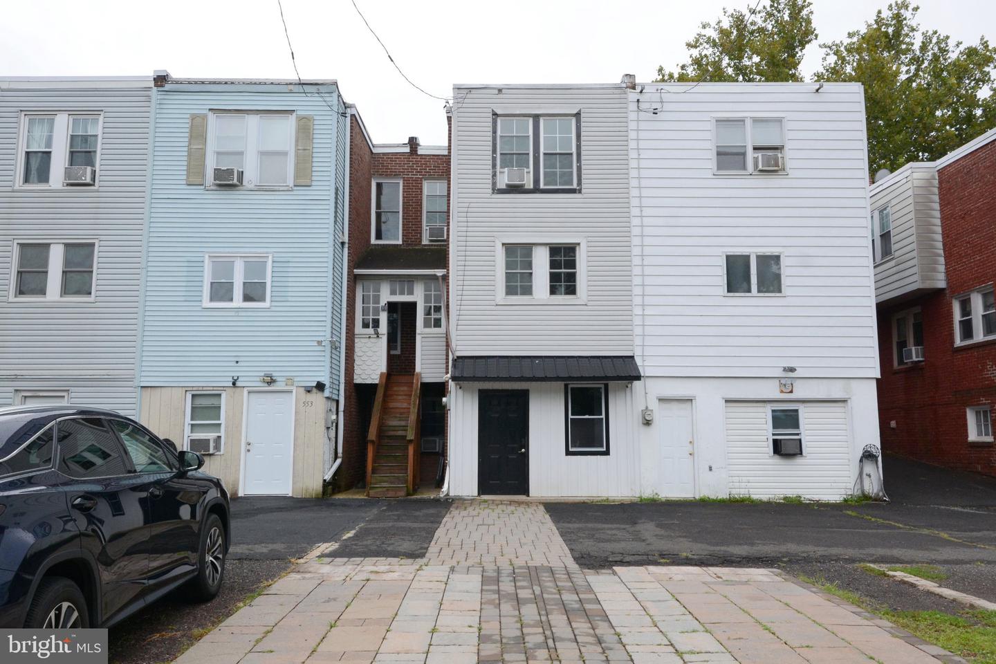 551 E Broad St Property Photo 40