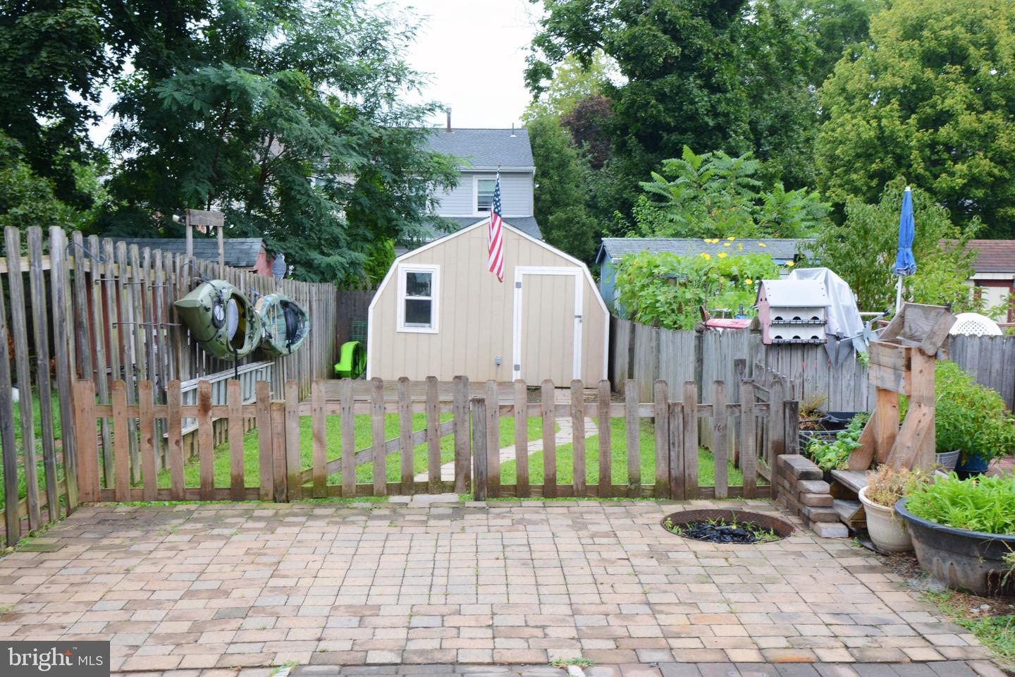 551 E Broad St Property Photo 41