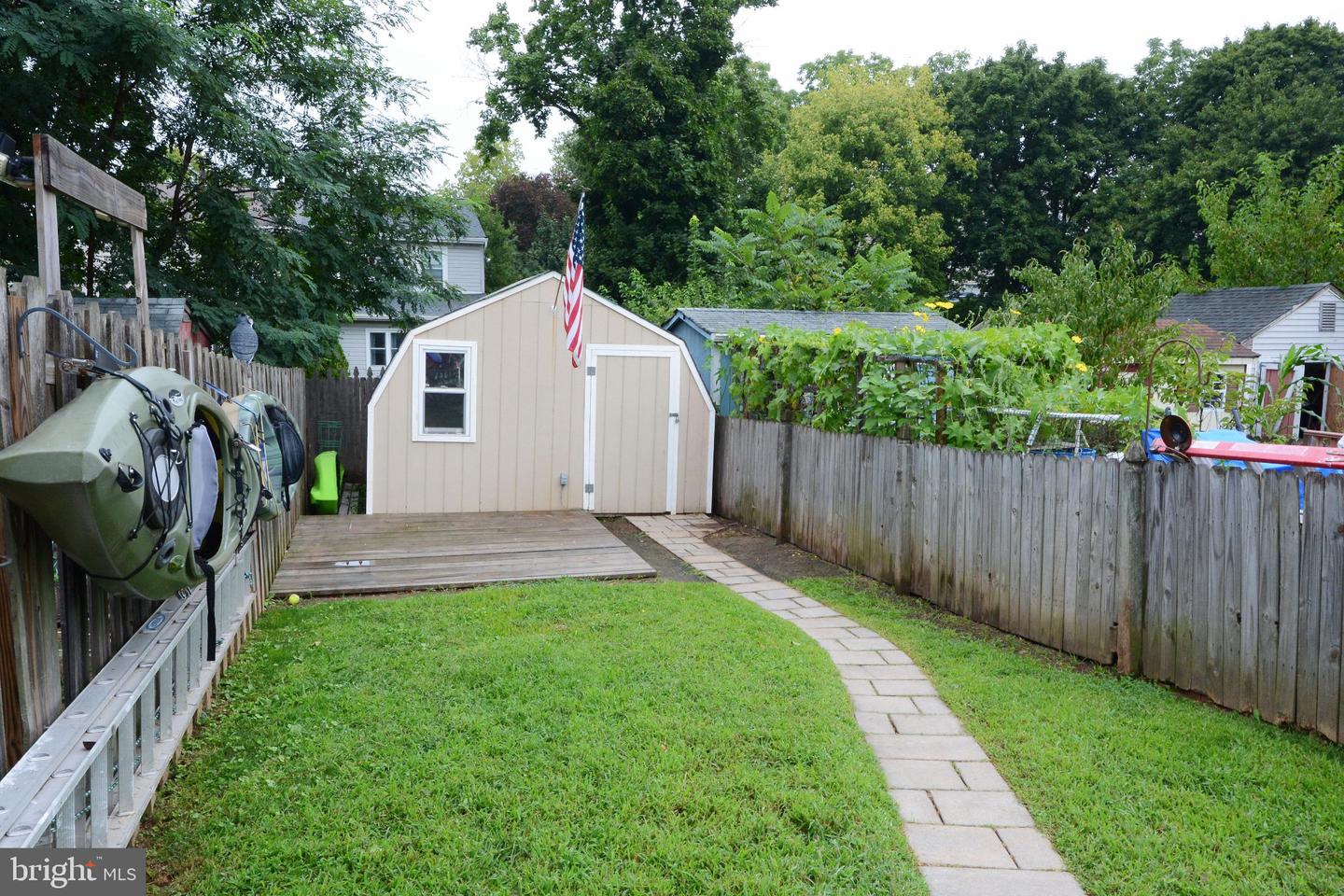 551 E Broad St Property Photo 42