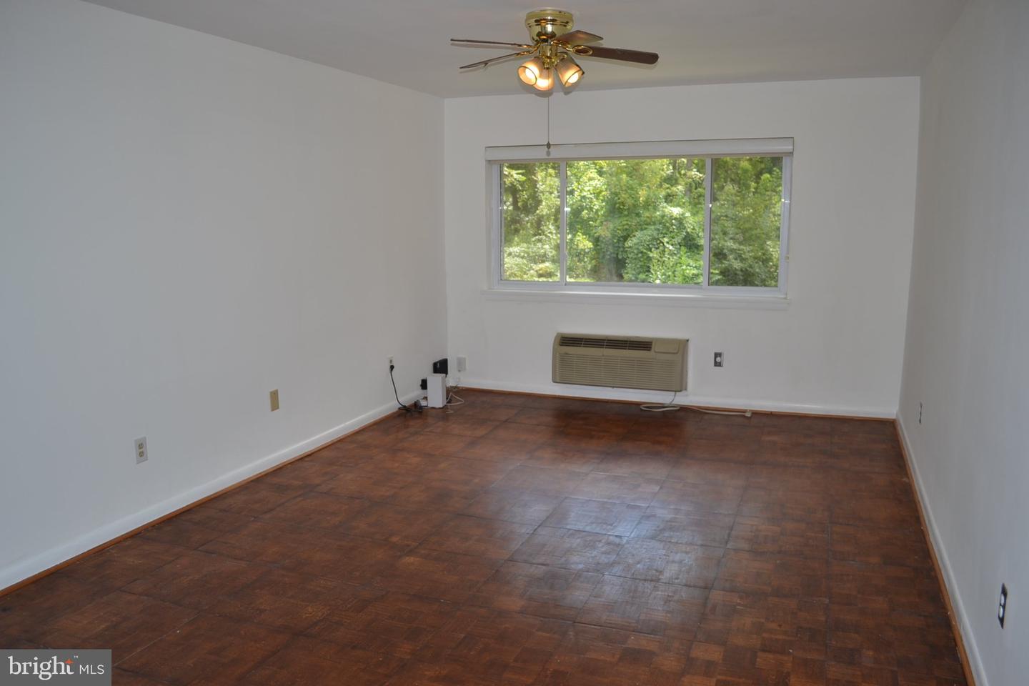 650 Brooke Rd #b-23 Property Photo 4
