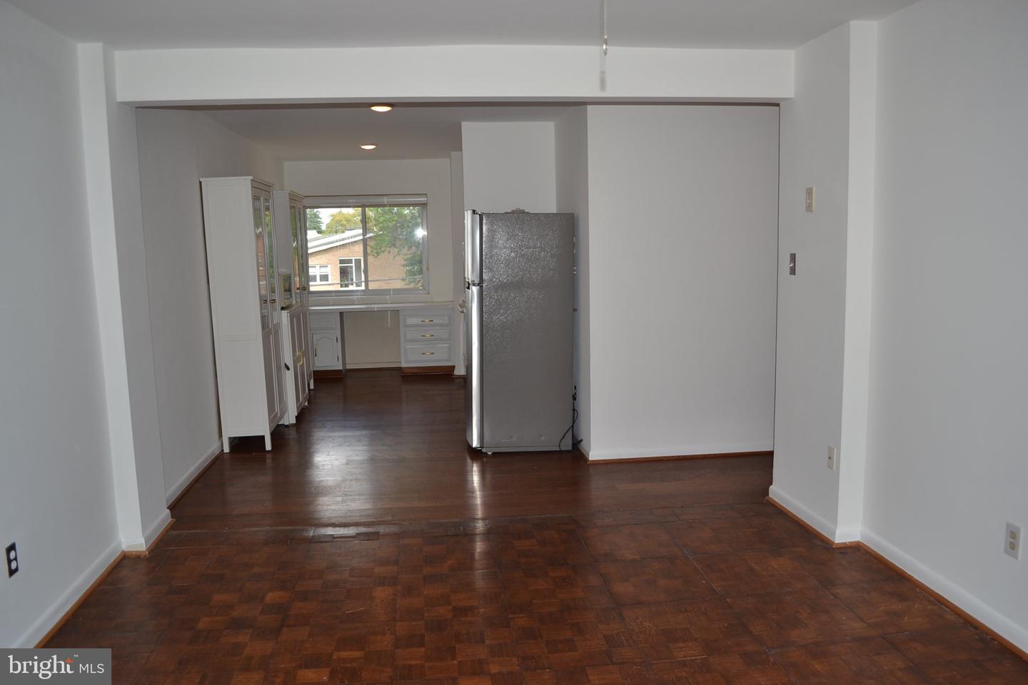 650 Brooke Rd #b-23 Property Photo 6
