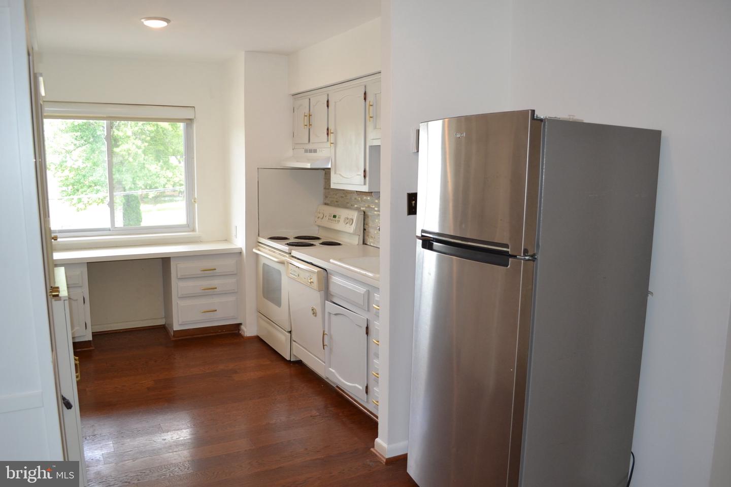 650 Brooke Rd #b-23 Property Photo 7