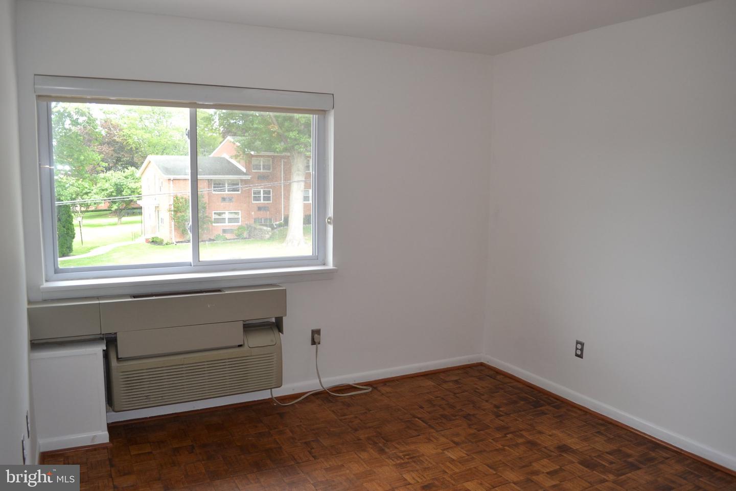 650 Brooke Rd #b-23 Property Photo 12