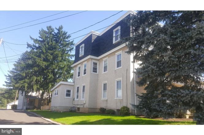 529 S Main St Property Photo 2