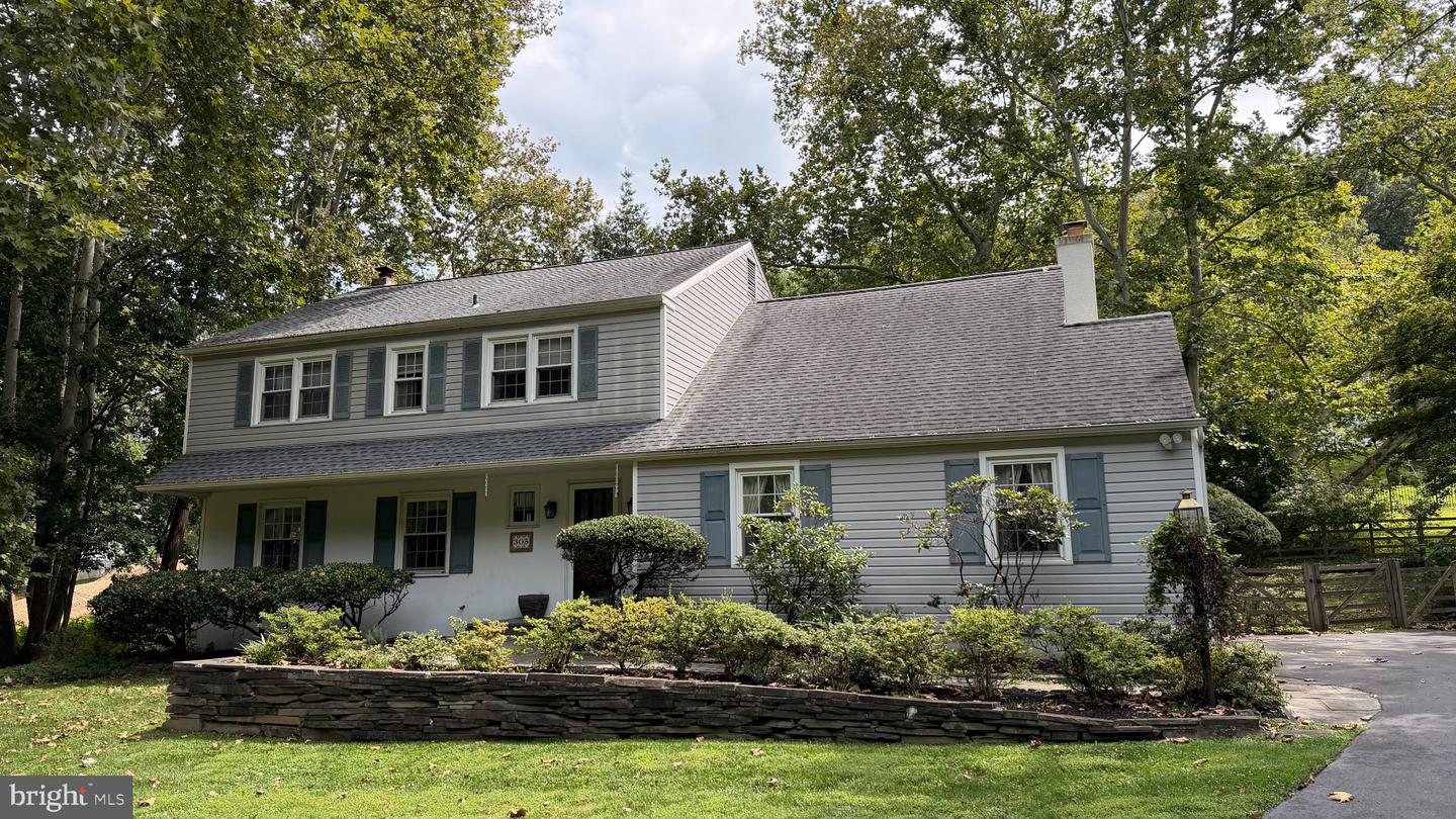 305 Garrison Way Property Photo 1