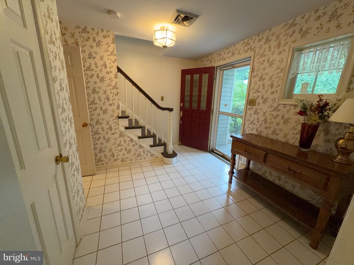 305 Garrison Way Property Photo 8