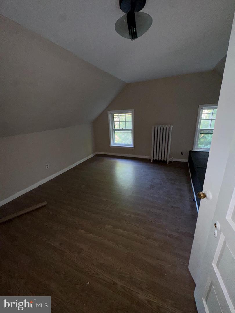 8210 Cadwalader Ave Property Photo 8