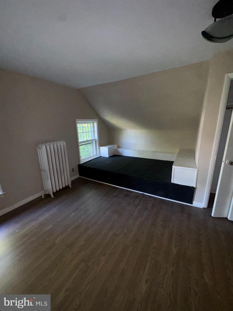 8210 Cadwalader Ave Property Photo 9