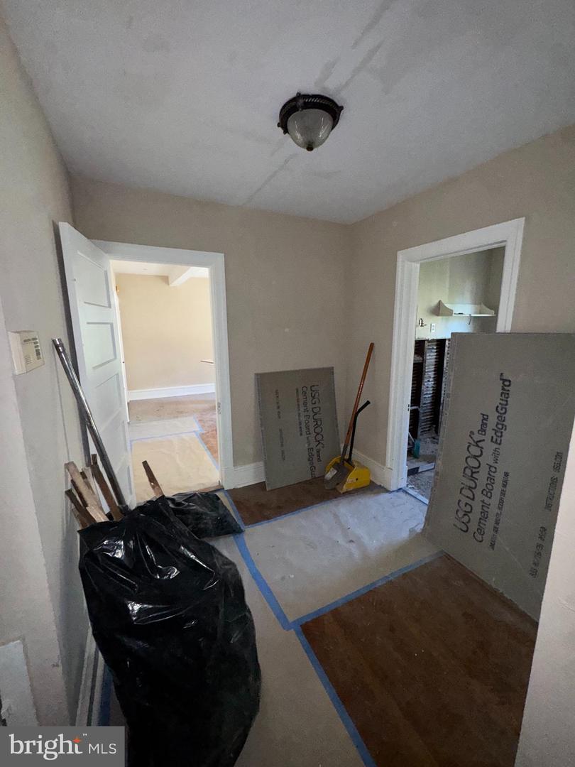 8210 Cadwalader Ave Property Photo 14