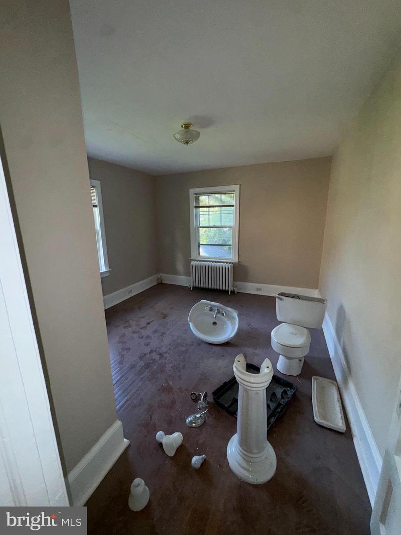 8210 Cadwalader Ave Property Photo 15