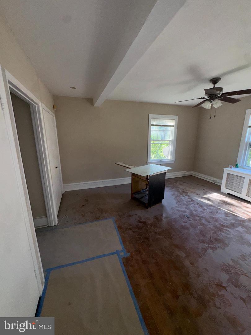 8210 Cadwalader Ave Property Photo 21