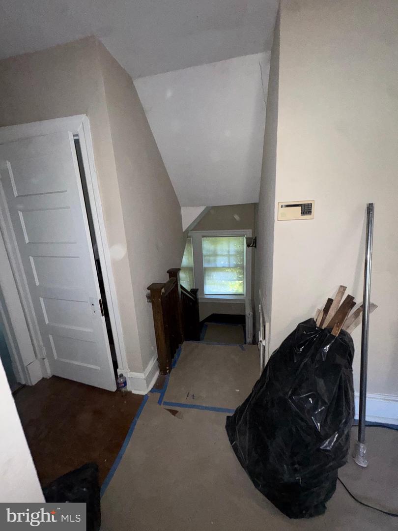 8210 Cadwalader Ave Property Photo 29