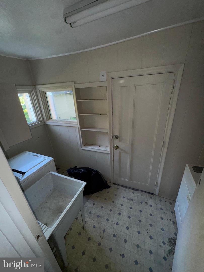 8210 Cadwalader Ave Property Photo 32