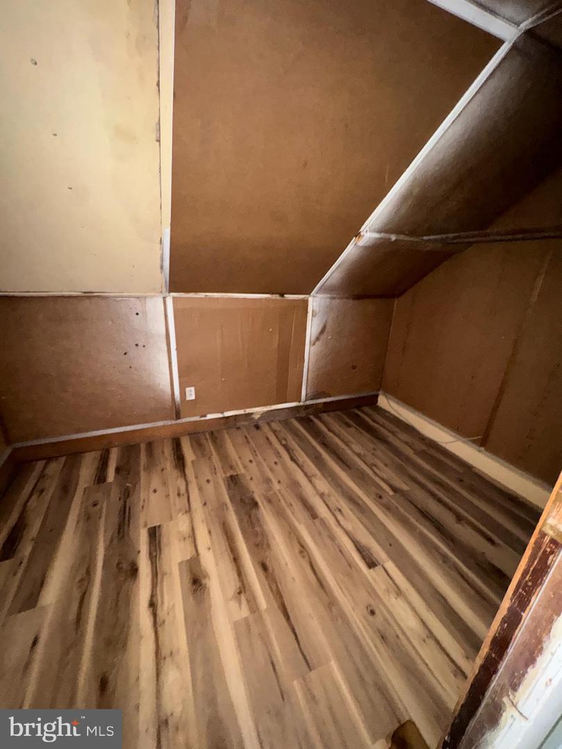 8210 Cadwalader Ave Property Photo 33