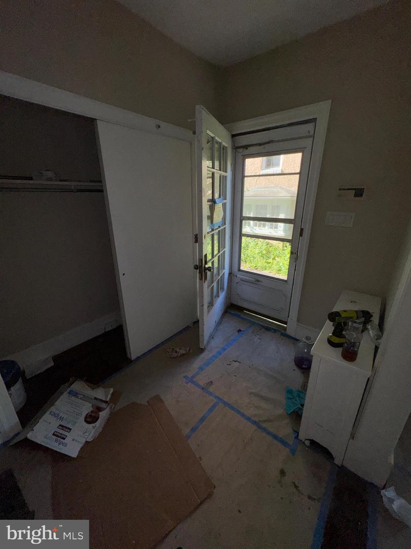 8210 Cadwalader Ave Property Photo 38