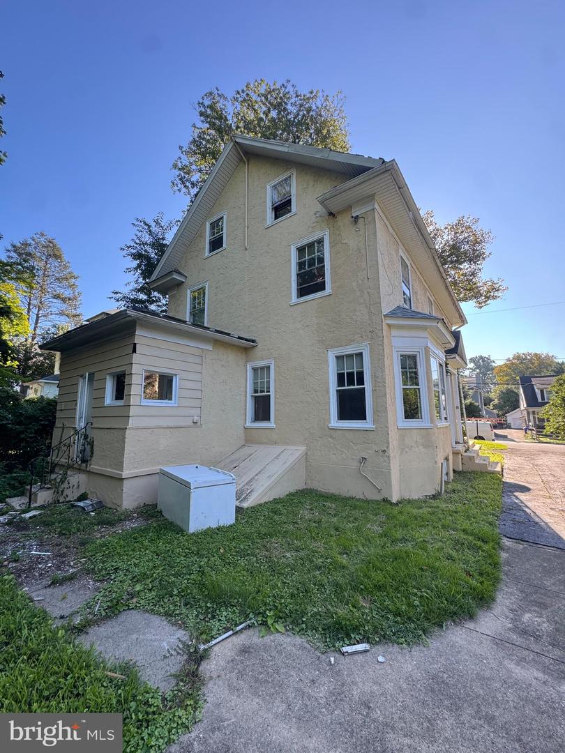8210 Cadwalader Ave Property Photo 48