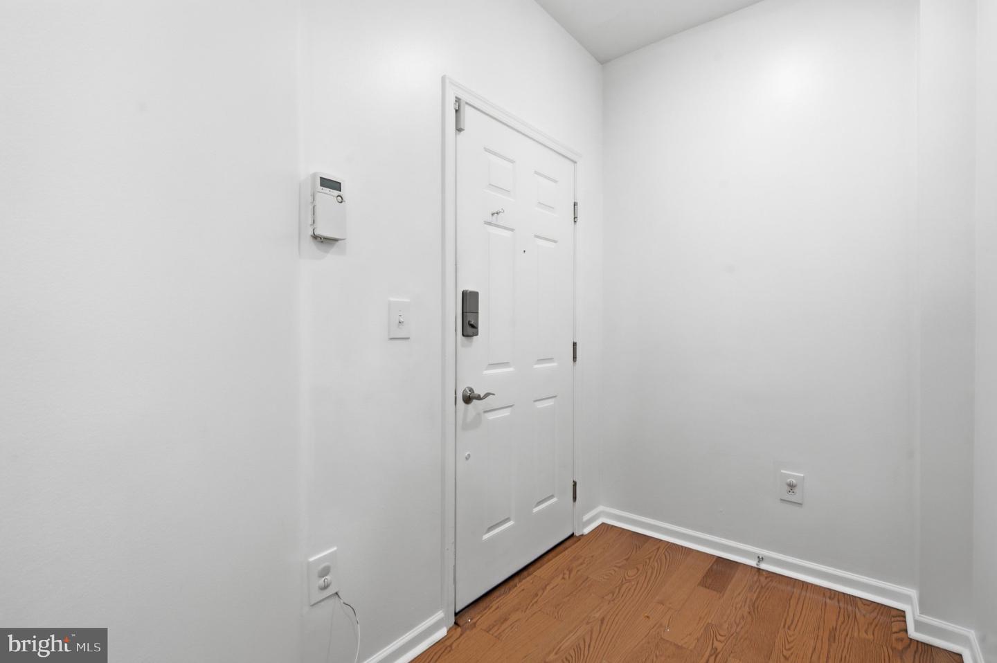 301 Carson Ter Property Photo 9