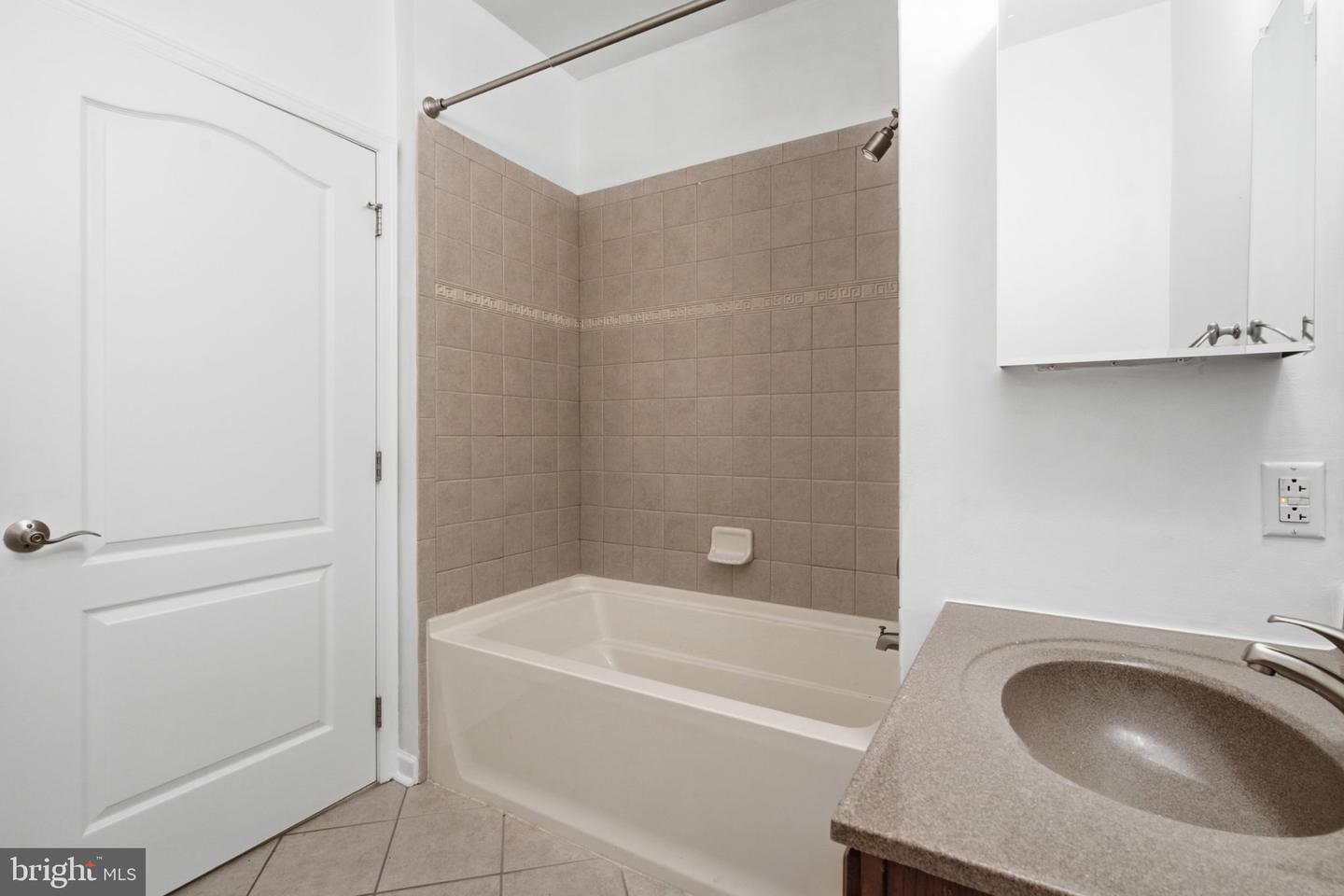 301 Carson Ter Property Photo 11