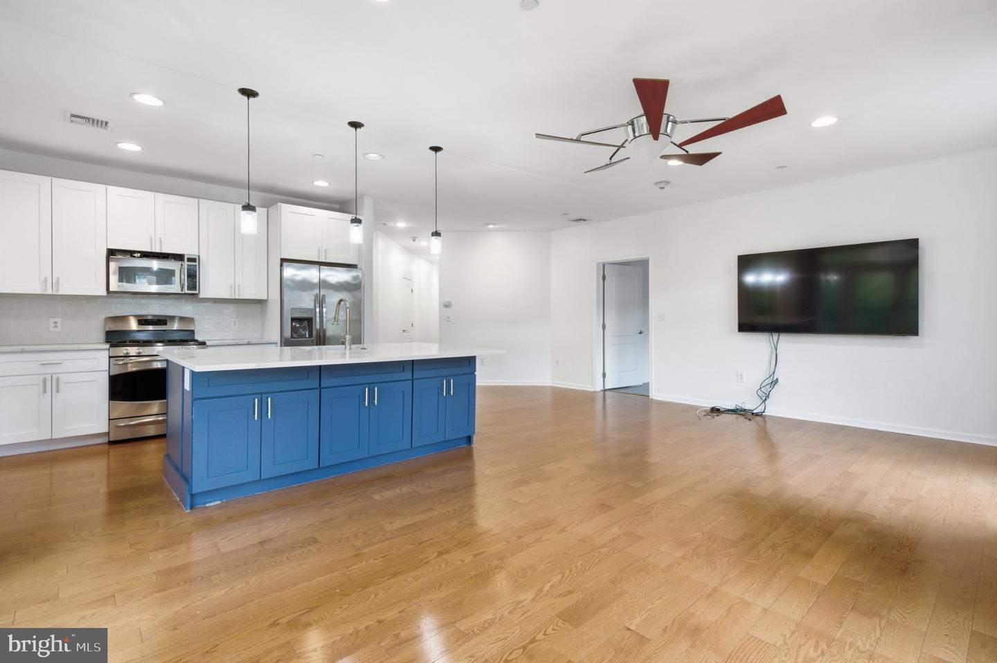 301 Carson Ter Property Photo 15