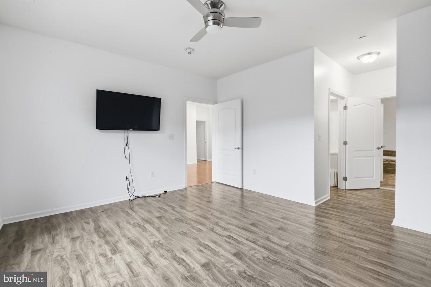 301 Carson Ter Property Photo 21