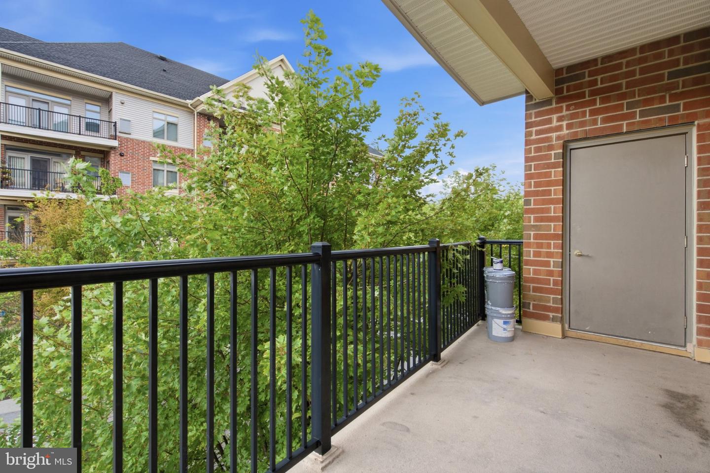 301 Carson Ter Property Photo 27