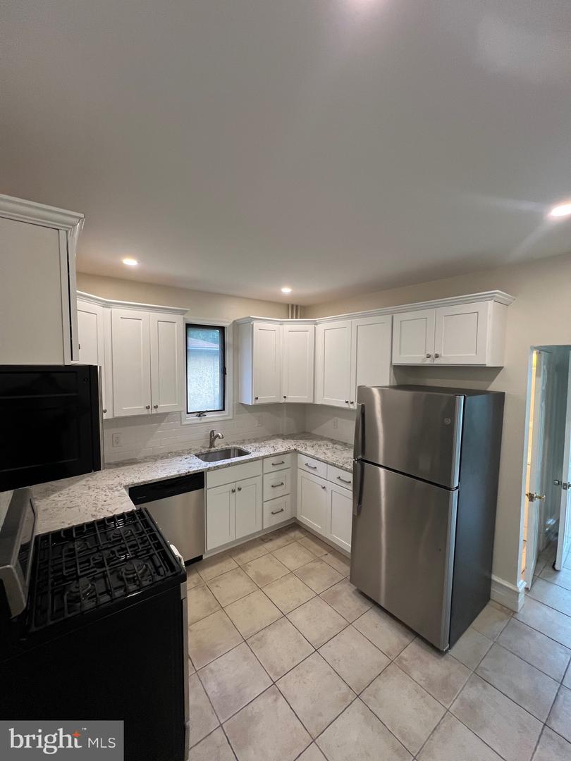 143 E Moreland Ave #a Property Photo 4