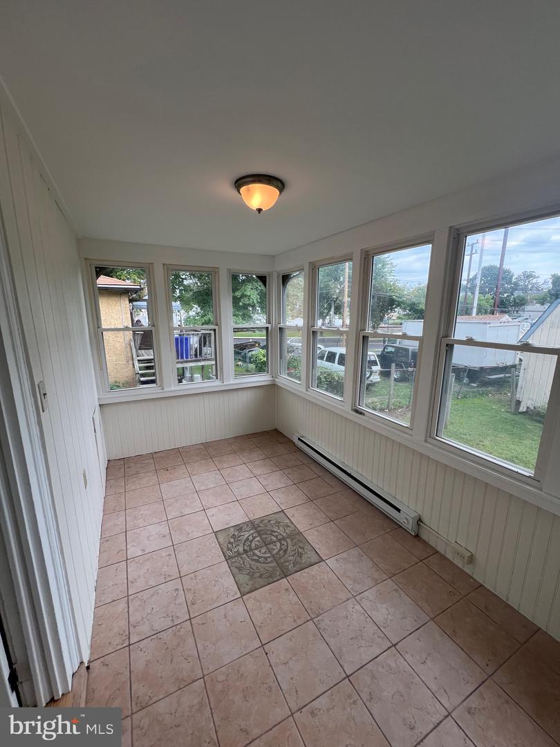 143 E Moreland Ave #a Property Photo 8