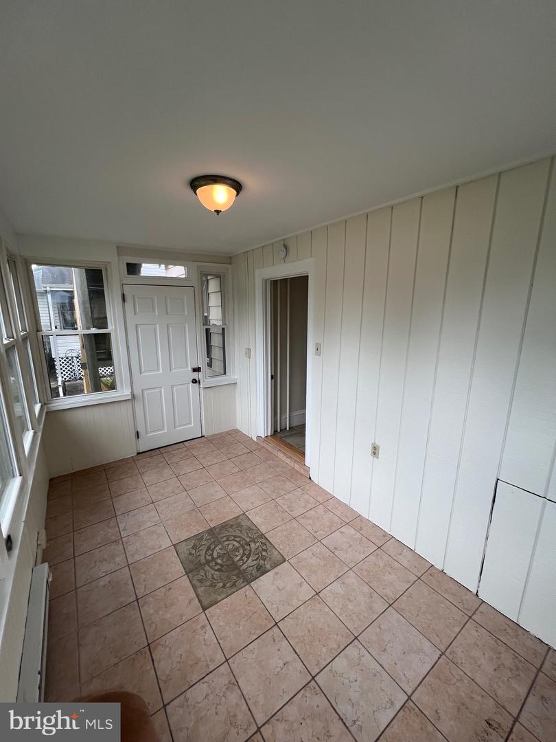 143 E Moreland Ave #a Property Photo 9