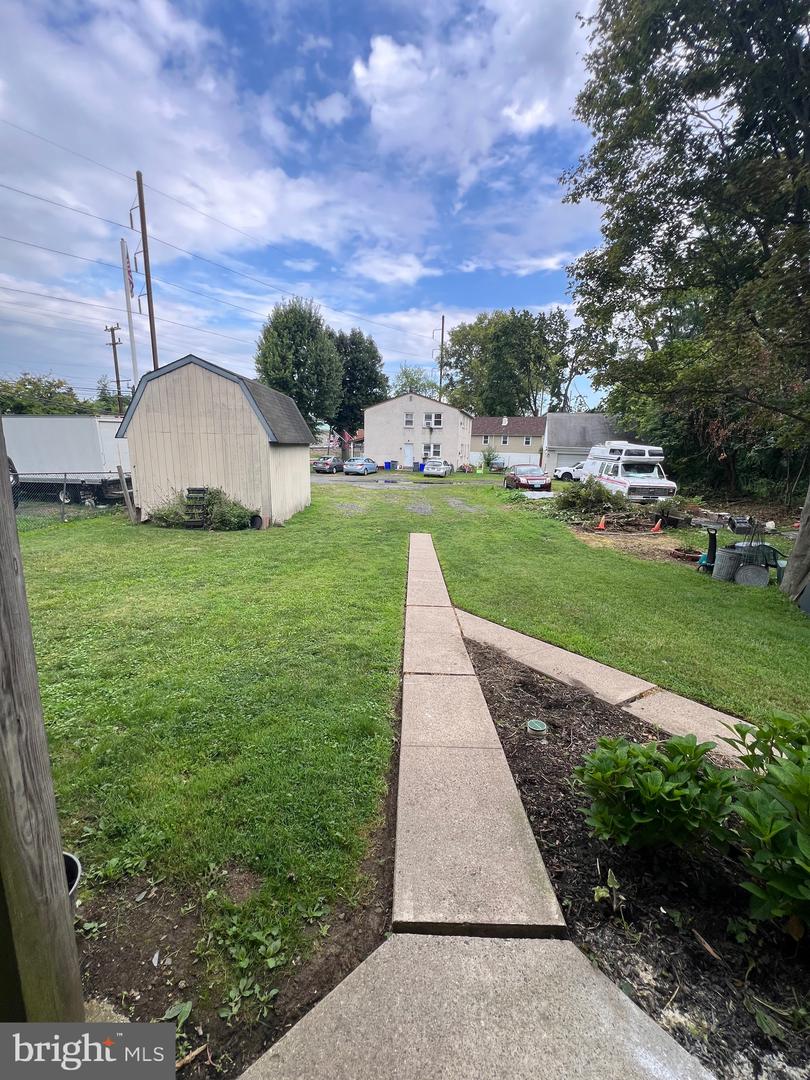 143 E Moreland Ave #a Property Photo 18