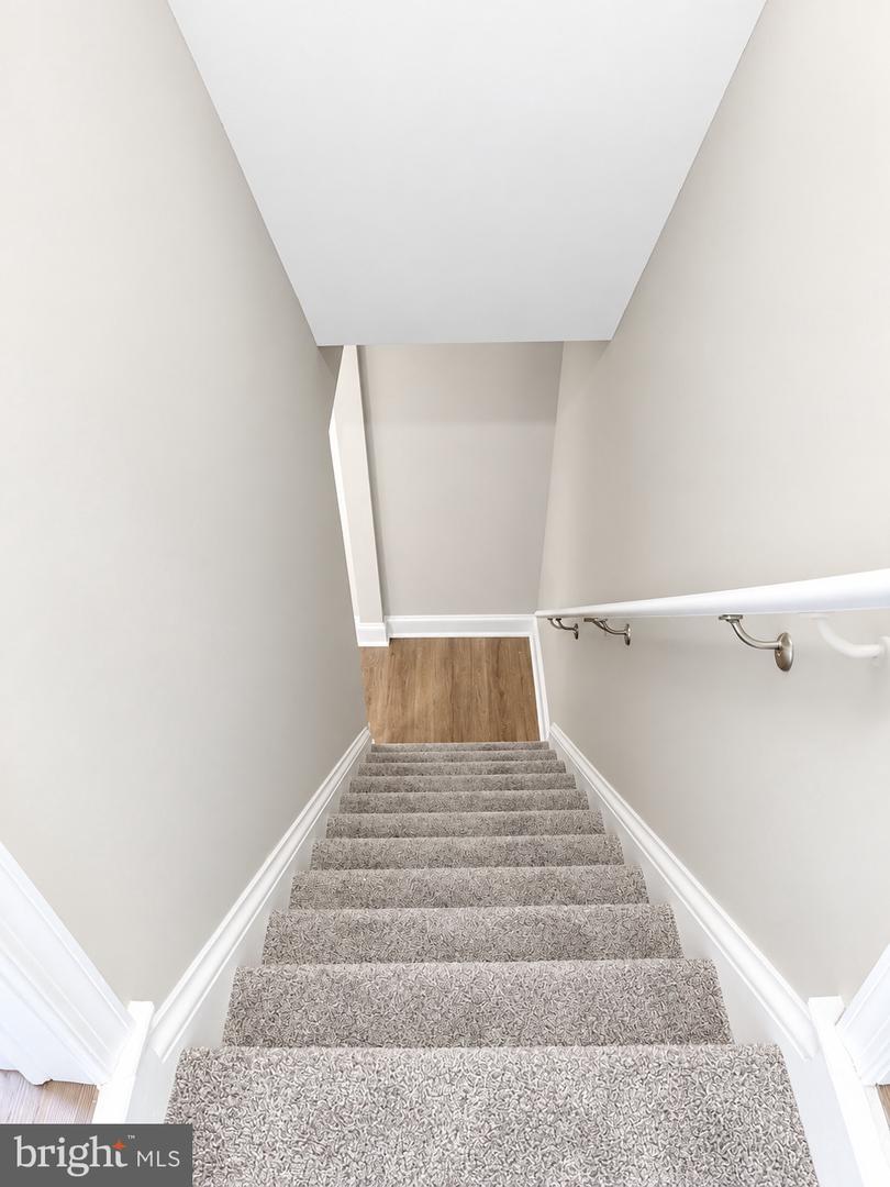 124 W Airy St # Property Photo 13