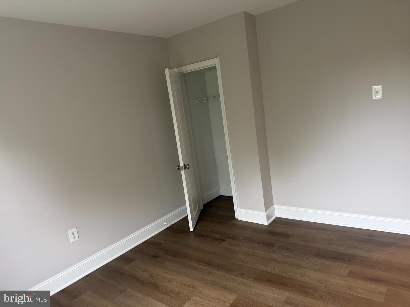 124 W Airy St # Property Photo 15