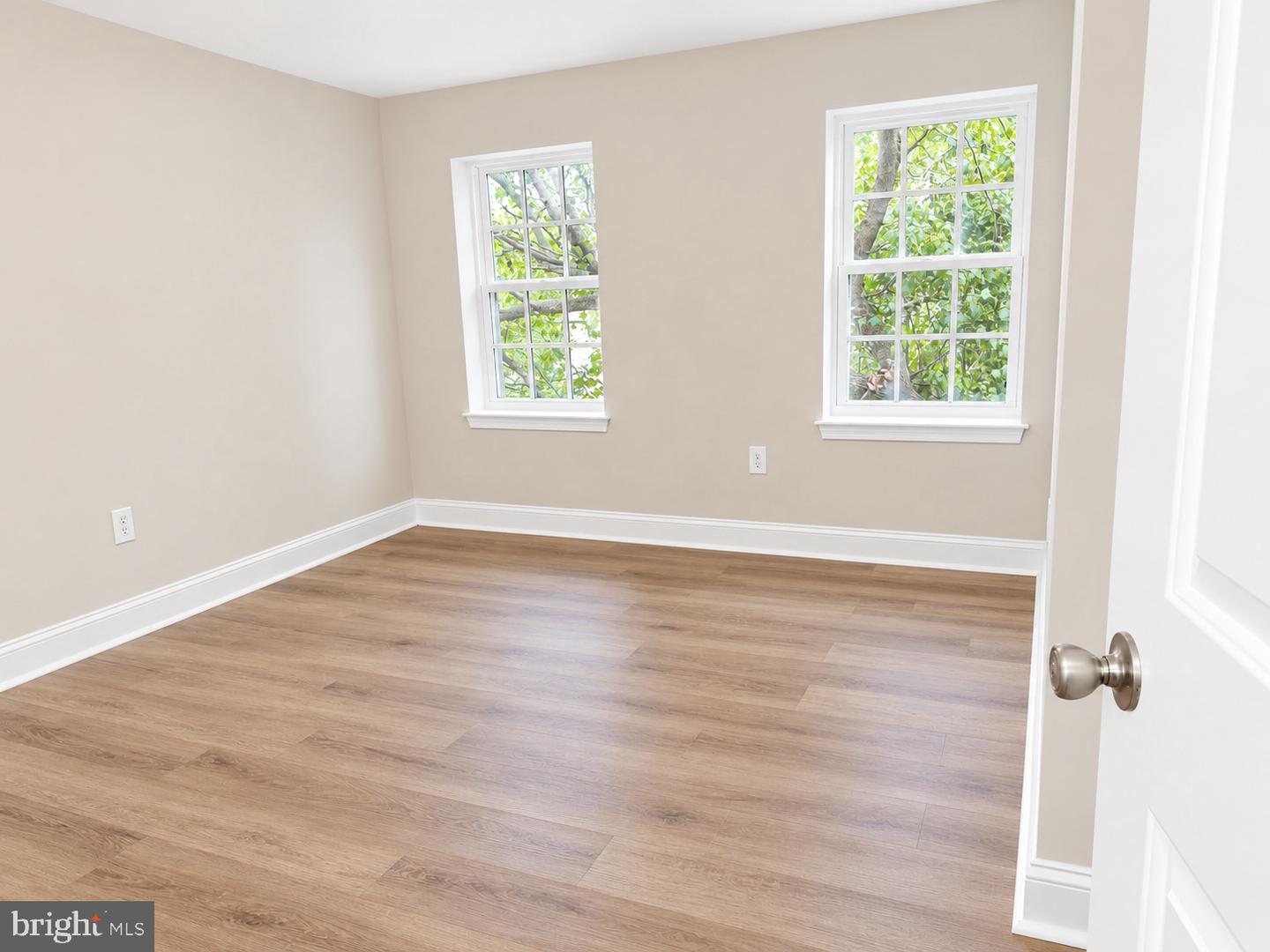124 W Airy St # Property Photo 18