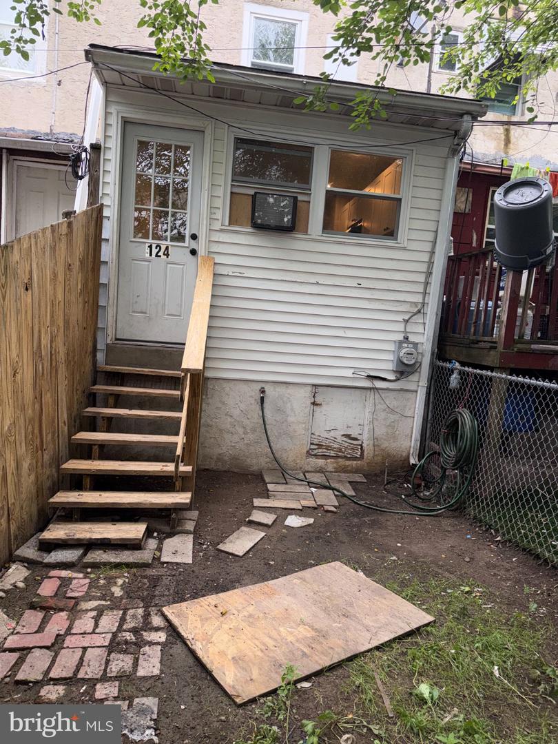 124 W Airy St # Property Photo 28